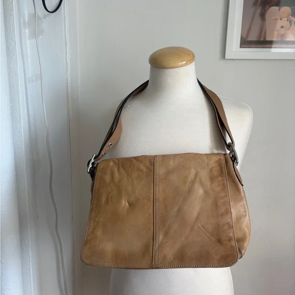 Vintage Coach Hampton Flap Bag #9570 Tan Leather Shoulder Bag Y2K - Picture 2 of 8